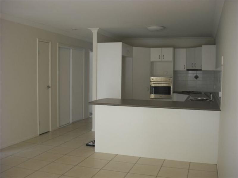 1/6 Winning Street, Glenvale QLD 4350