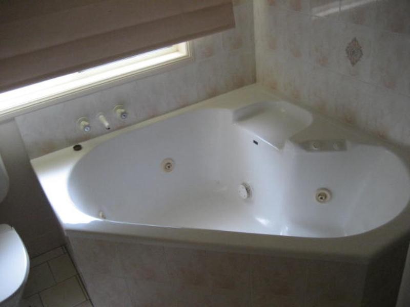 3 Petunia Close, Middle Ridge QLD 4350