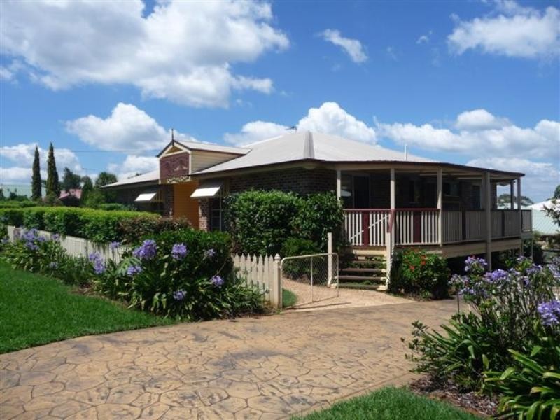 214 Ramsay Street, Middle Ridge QLD 4350
