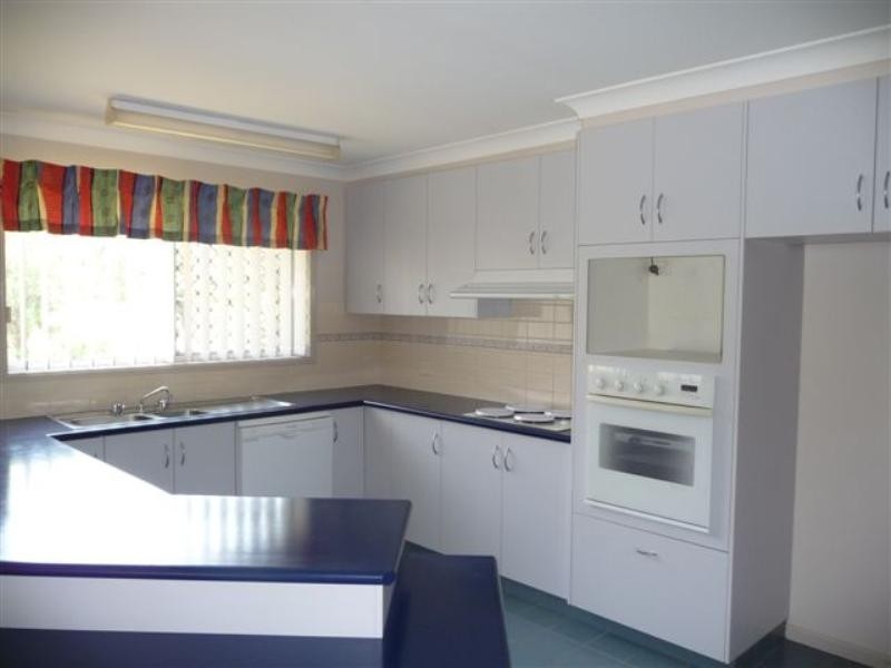 214 Ramsay Street, Middle Ridge QLD 4350