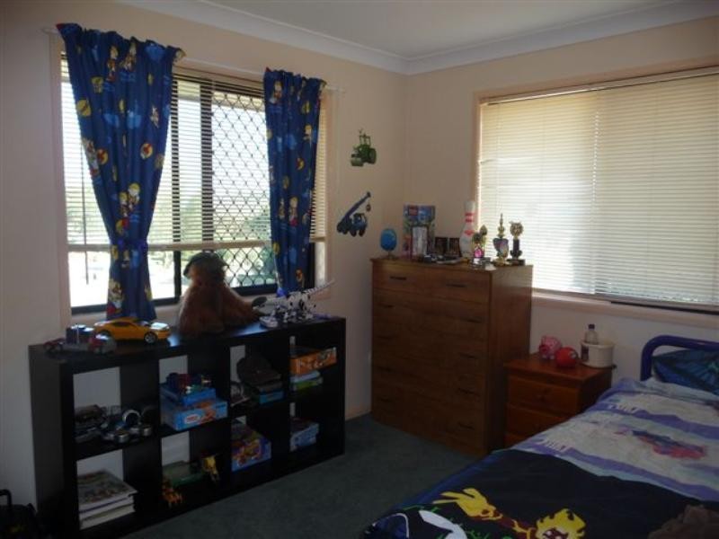 5 Hillview Crescent, Gowrie Junction QLD 4352