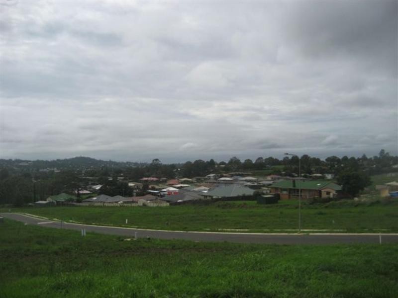 L28-29 Alpine Court, Cranley QLD 4350