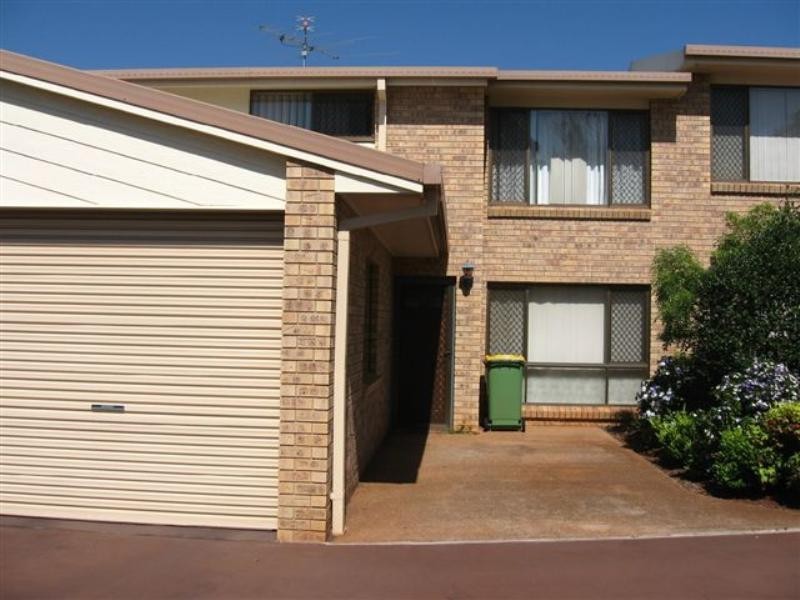 6/357 Margaret Street, Newtown QLD 4350