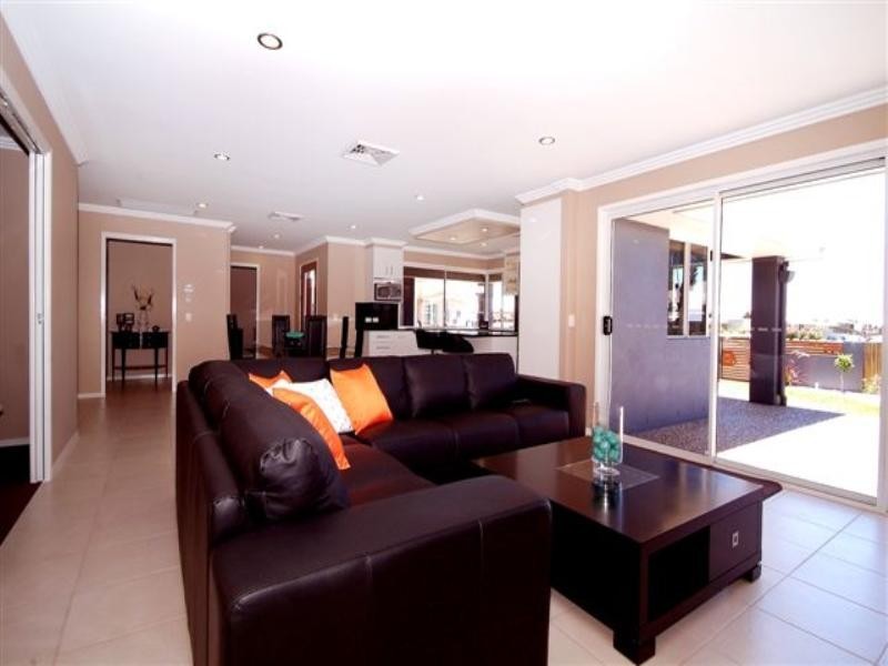 20 Beardsworth Court, Middle Ridge QLD 4350