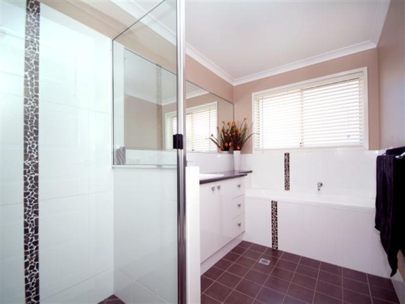 20 Beardsworth Court, Middle Ridge QLD 4350