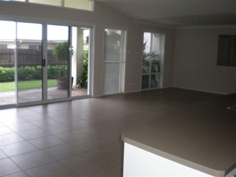 30 Rogers Drive, Highfields QLD 4352