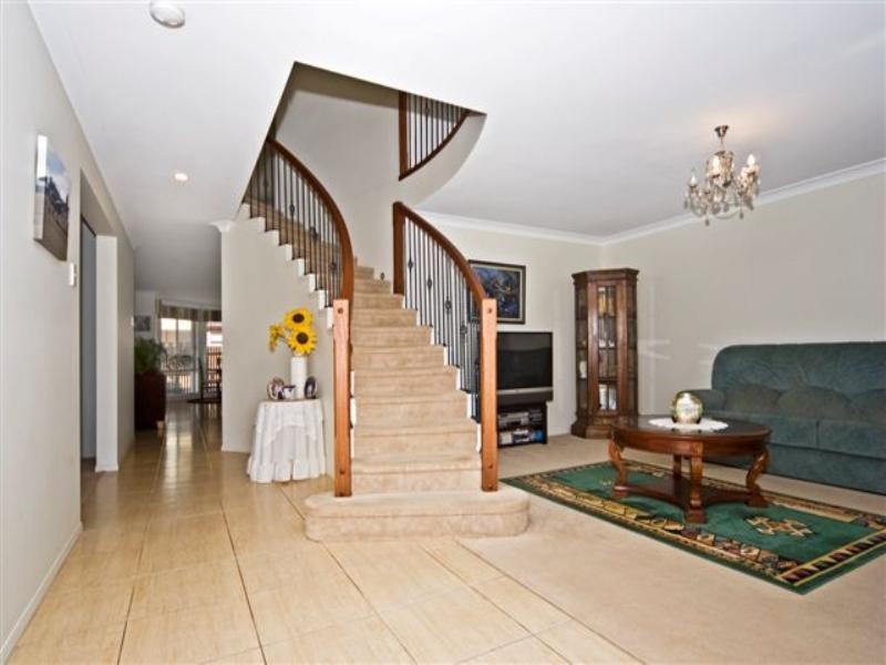 30 Banksdale Drive, Middle Ridge QLD 4350