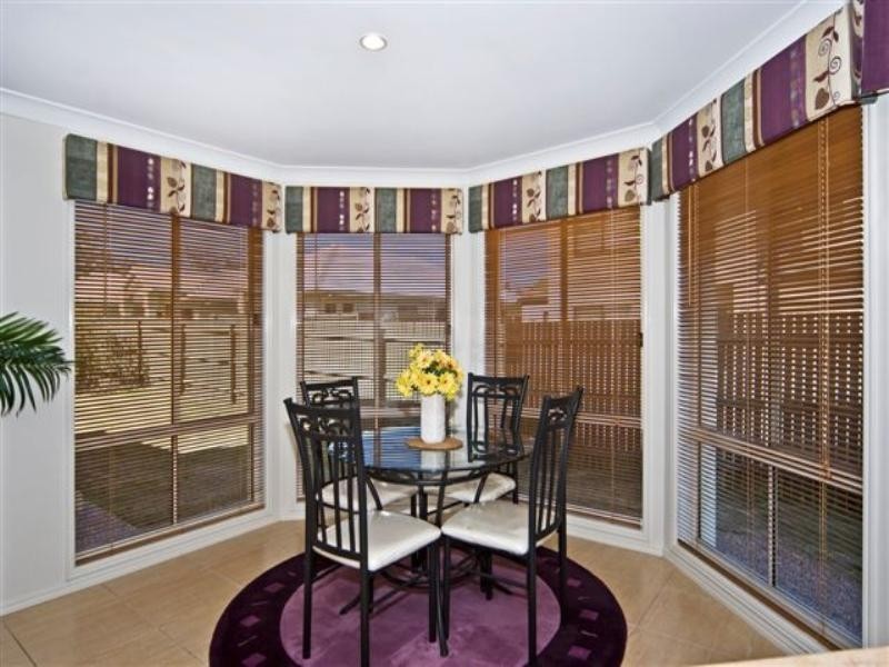 30 Banksdale Drive, Middle Ridge QLD 4350