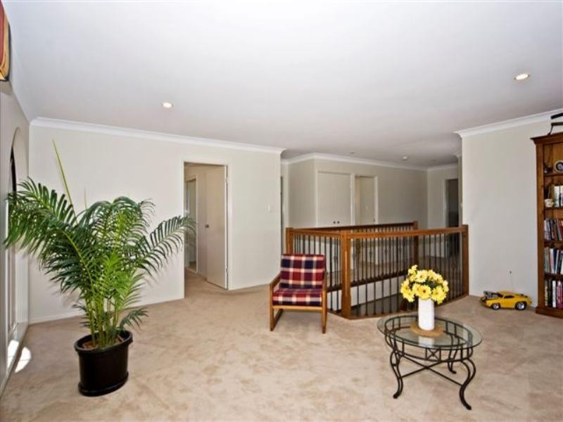 30 Banksdale Drive, Middle Ridge QLD 4350