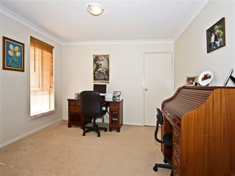 30 Banksdale Drive, Middle Ridge QLD 4350