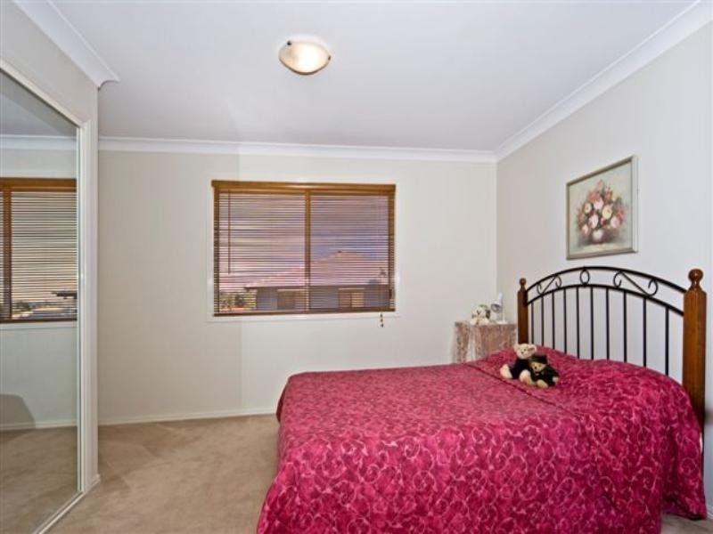 30 Banksdale Drive, Middle Ridge QLD 4350