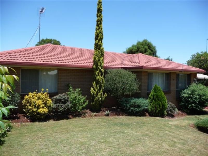 42 Crotty Street, Centenary Heights QLD 4350