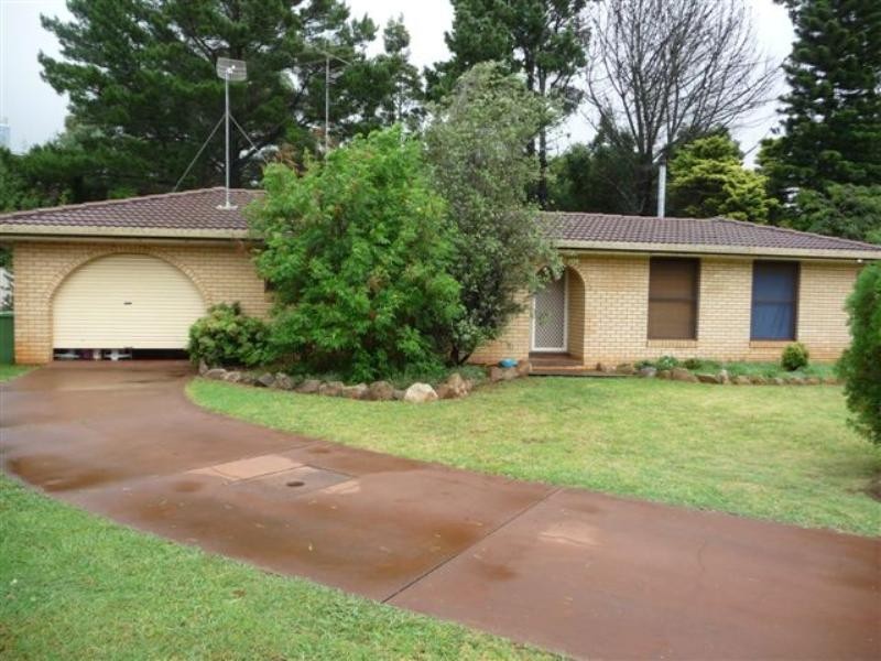 6 Bow Court, Darling Heights QLD 4350
