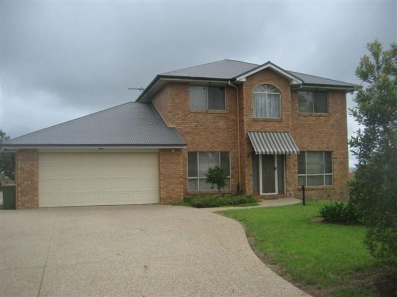 1/25 Warana Avenue, Mount Lofty QLD 4350