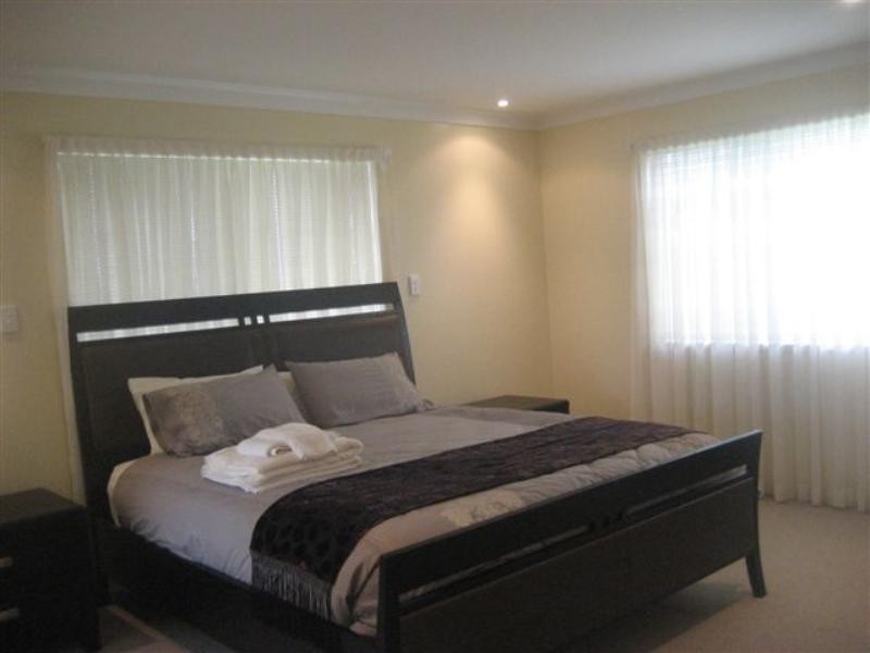 1/25 Warana Avenue, Mount Lofty QLD 4350