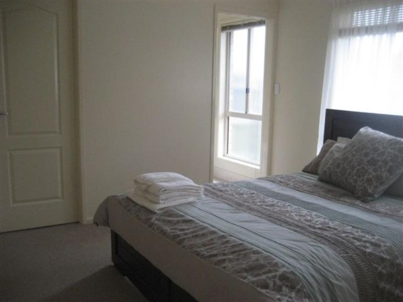 1/25 Warana Avenue, Mount Lofty QLD 4350