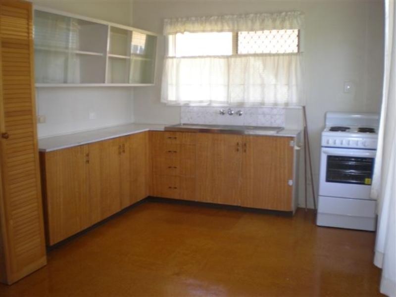 2/11 Rivett Street, South Toowoomba QLD 4350