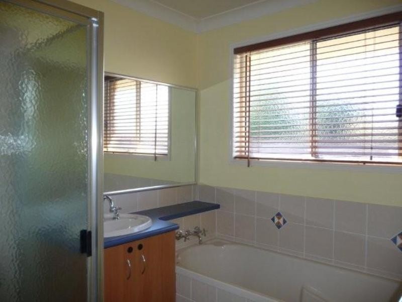 417 West Street, Darling Heights QLD 4350