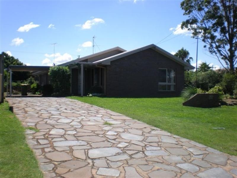 41 Broadfoot Street, Kearneys Spring QLD 4350