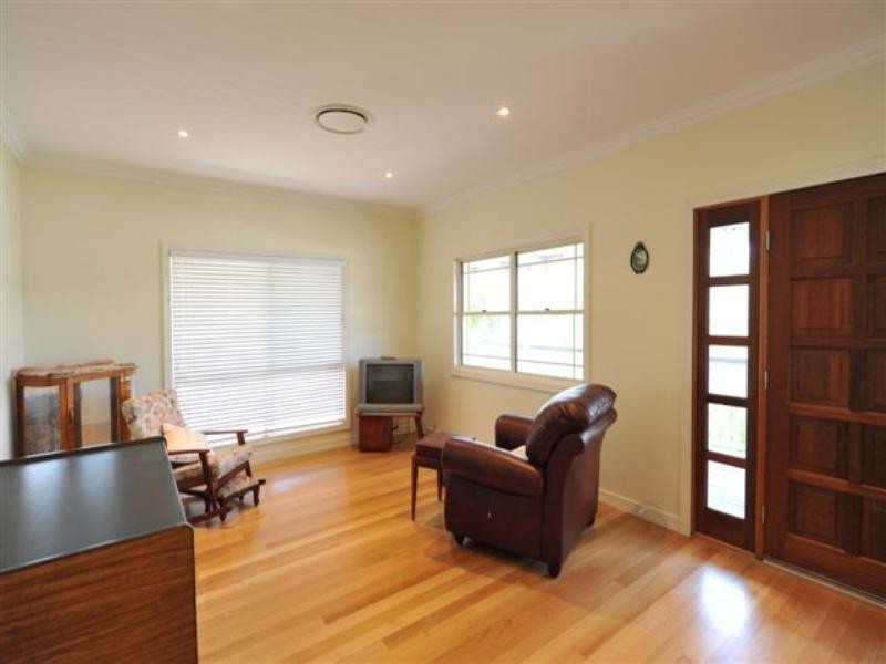 16 Traveston Court, Preston QLD 4352