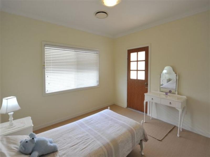 16 Traveston Court, Preston QLD 4352