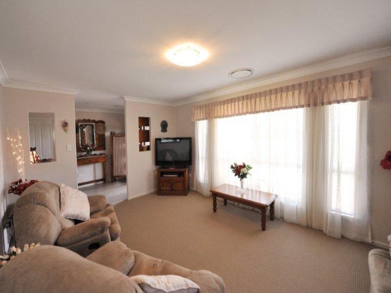 1 Schaefer Court, Westbrook QLD 4350