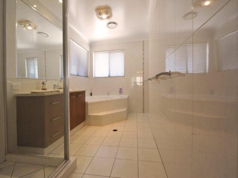 1 Schaefer Court, Westbrook QLD 4350