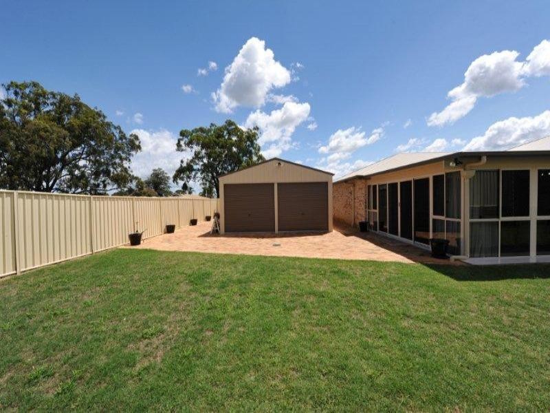 1 Schaefer Court, Westbrook QLD 4350