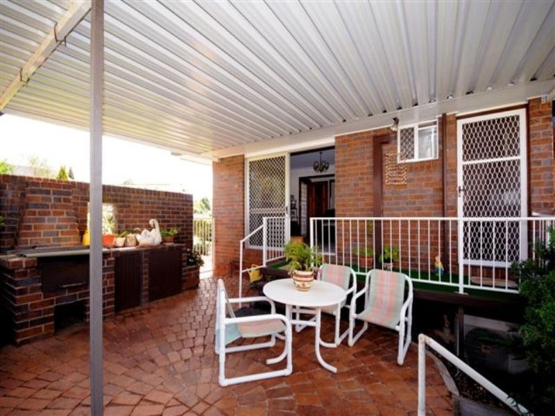 2a Oakleigh Street, Rockville QLD 4350