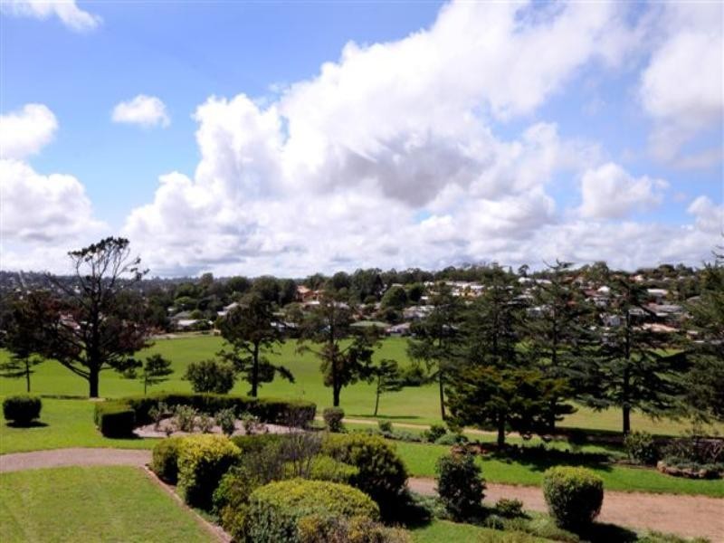 2a Oakleigh Street, Rockville QLD 4350