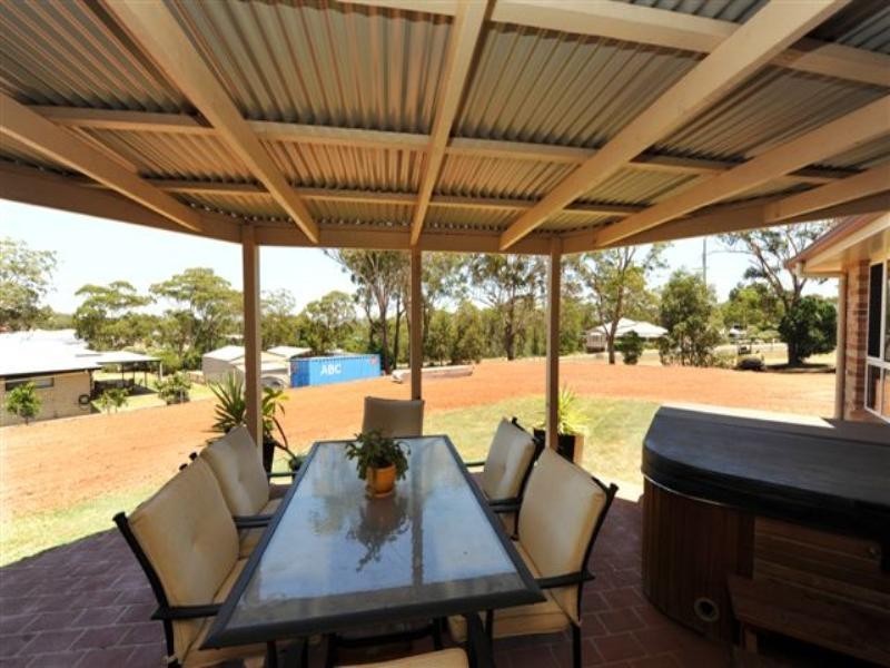 12 Debbie Street, Highfields QLD 4352