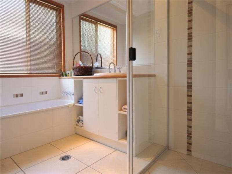 12 Debbie Street, Highfields QLD 4352