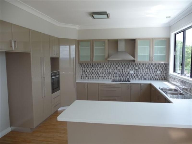 225 New England Highway, Harlaxton QLD 4350