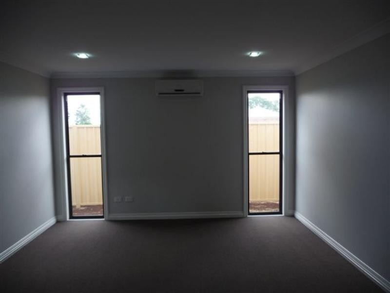 225 New England Highway, Harlaxton QLD 4350