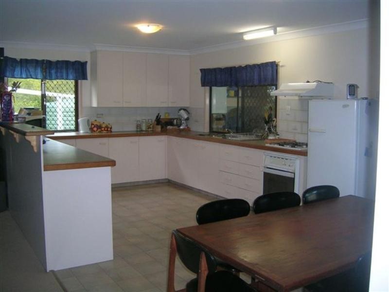 6 Petersens Road, Kingsthorpe QLD 4400