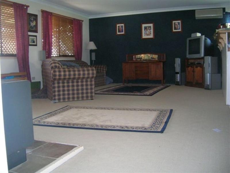 6 Petersens Road, Kingsthorpe QLD 4400