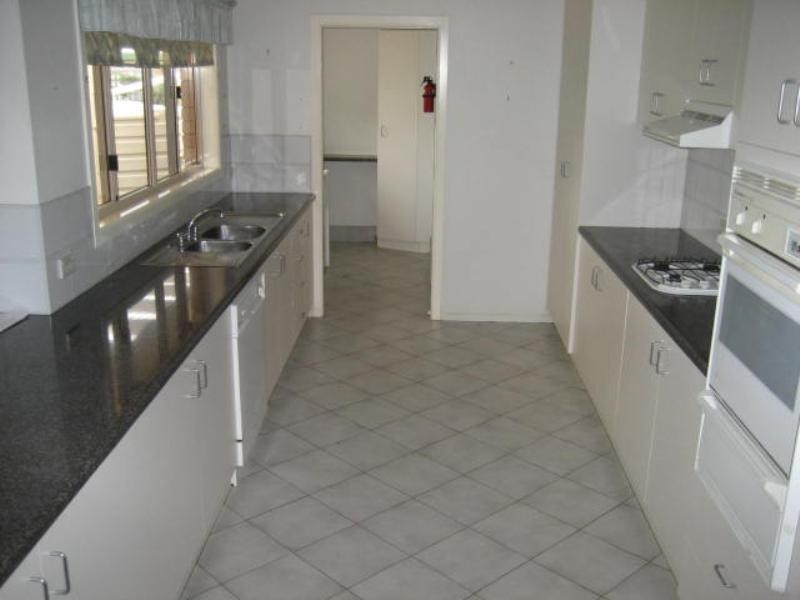 5 Carmen Street, Kearneys Spring QLD 4350