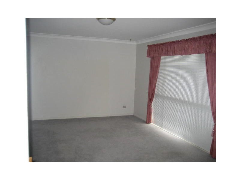 5 Carmen Street, Kearneys Spring QLD 4350