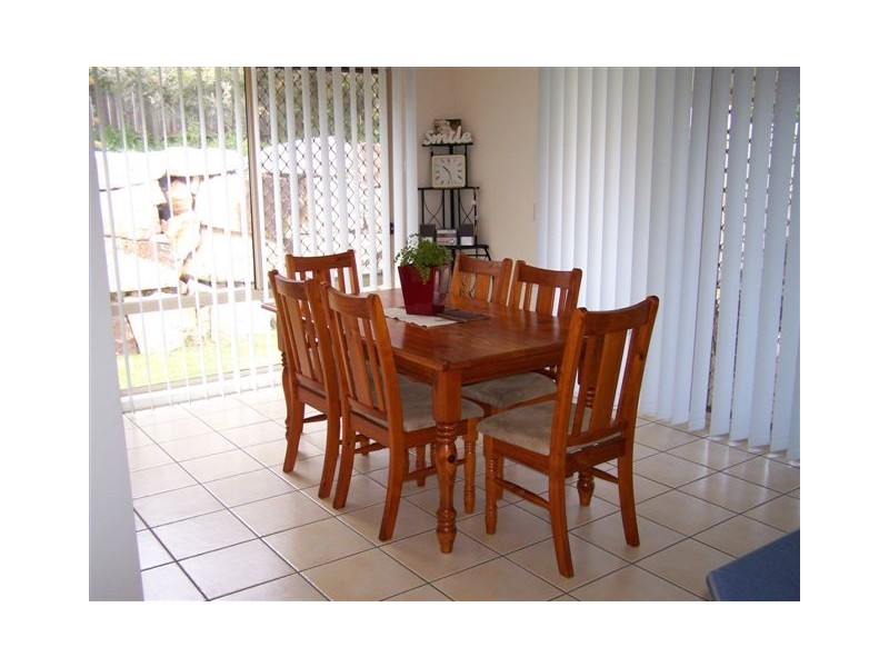 12 Wareena Crescent, Glenvale QLD 4350