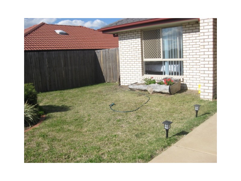 12 Wareena Crescent, Glenvale QLD 4350