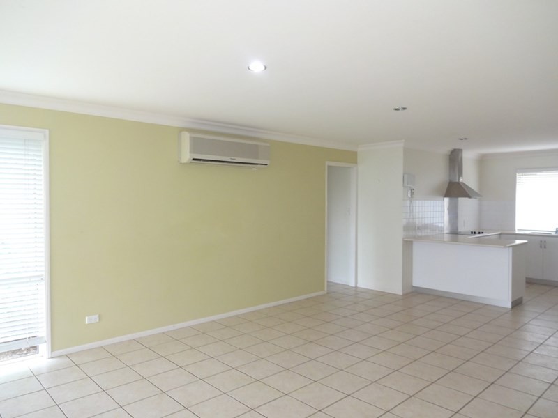 16 Barton Street, Middle Ridge QLD 4350