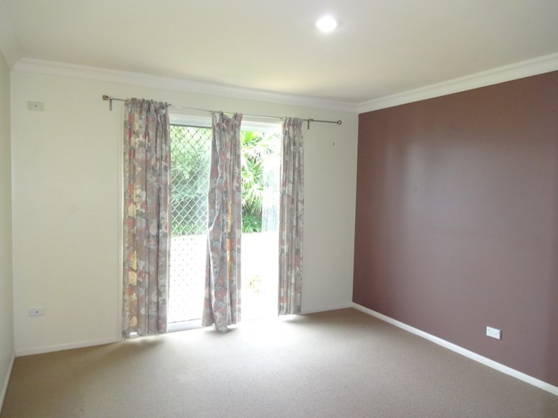 16 Barton Street, Middle Ridge QLD 4350