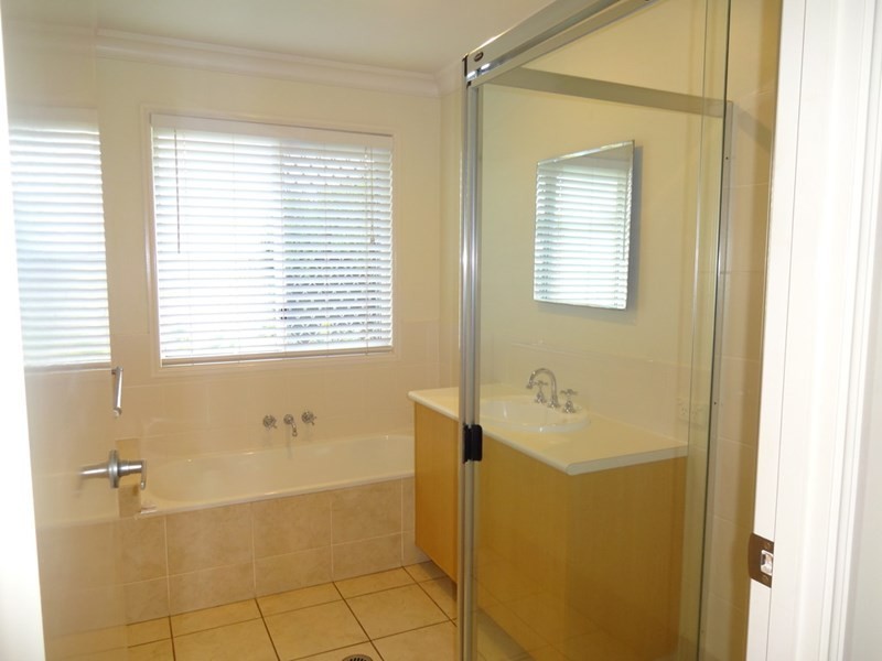 16 Barton Street, Middle Ridge QLD 4350