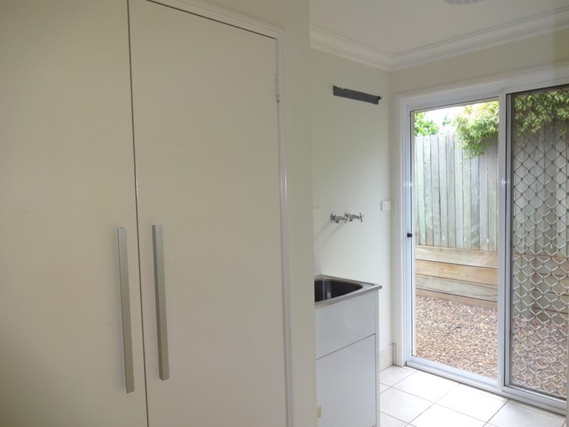 16 Barton Street, Middle Ridge QLD 4350