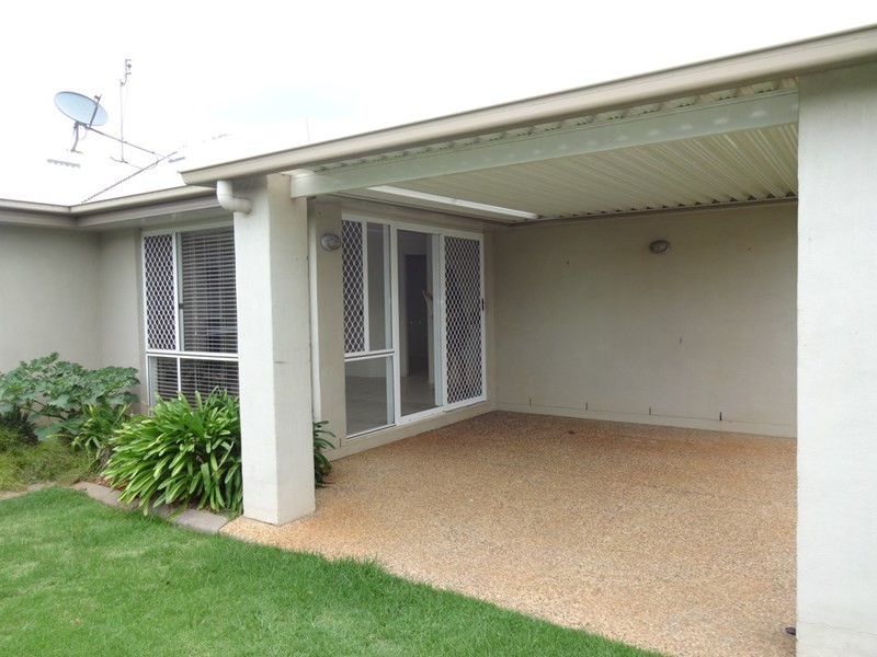 16 Barton Street, Middle Ridge QLD 4350