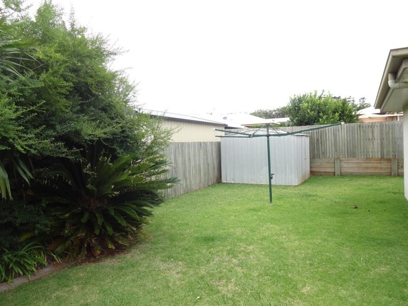 16 Barton Street, Middle Ridge QLD 4350