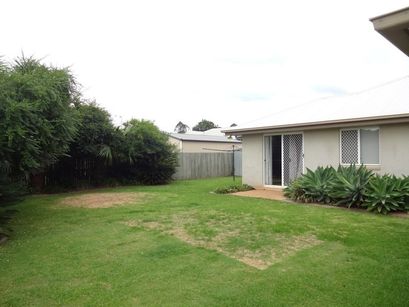 16 Barton Street, Middle Ridge QLD 4350