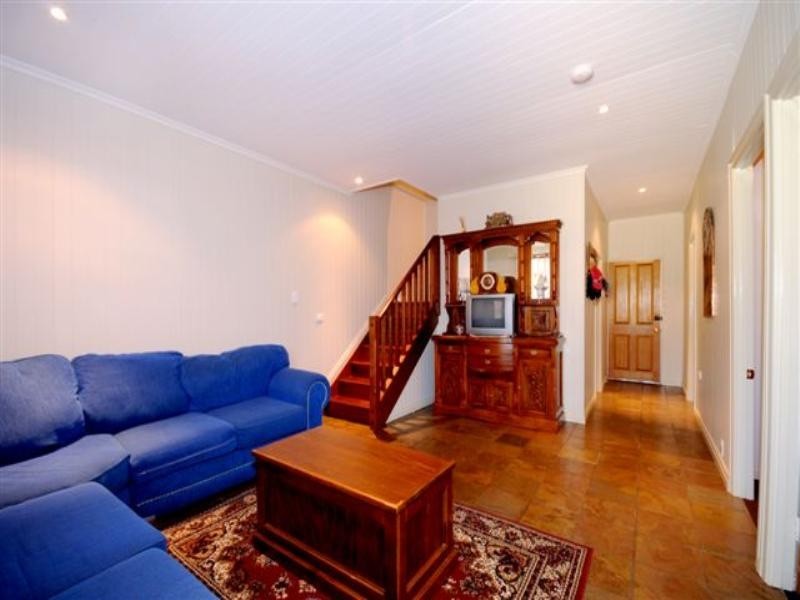 68 Geoffrey Street, Mount Lofty QLD 4350