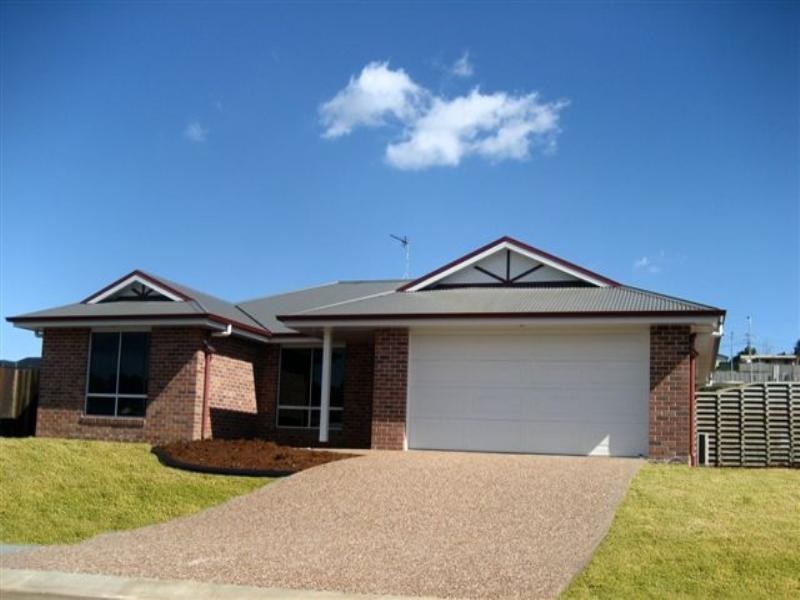 5 Gaudron Close, Wilsonton Heights QLD 4350