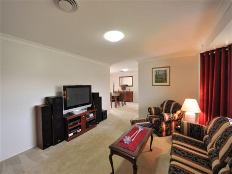 8 Northerley Drive, Hodgson Vale QLD 4352
